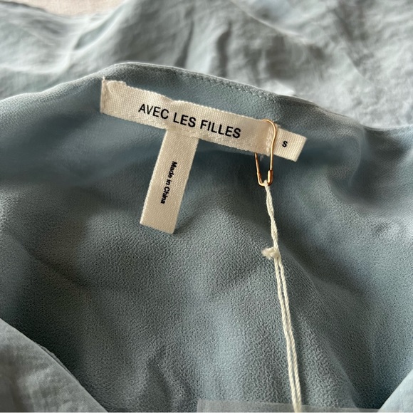 NWT Avec Les Filles Cold Shoulder Button Front Dress in Robin Eggs Blue - Picture 5 of 12